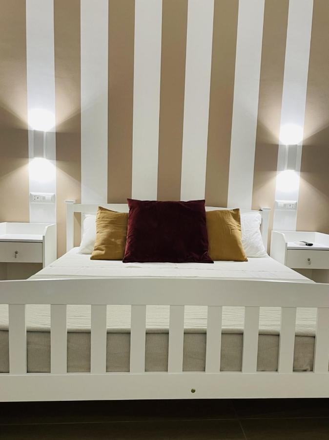 La Titina Sella Hotel Bari Bagian luar foto