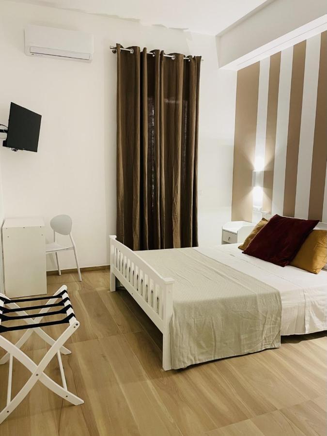 La Titina Sella Hotel Bari Bagian luar foto